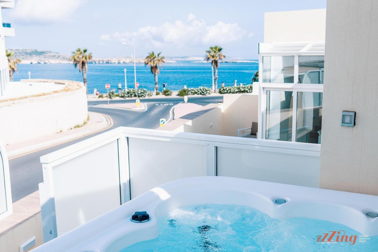 Stunning Holiday Villa With A Heated Jacuzzi 圣保罗湾城 外观 照片