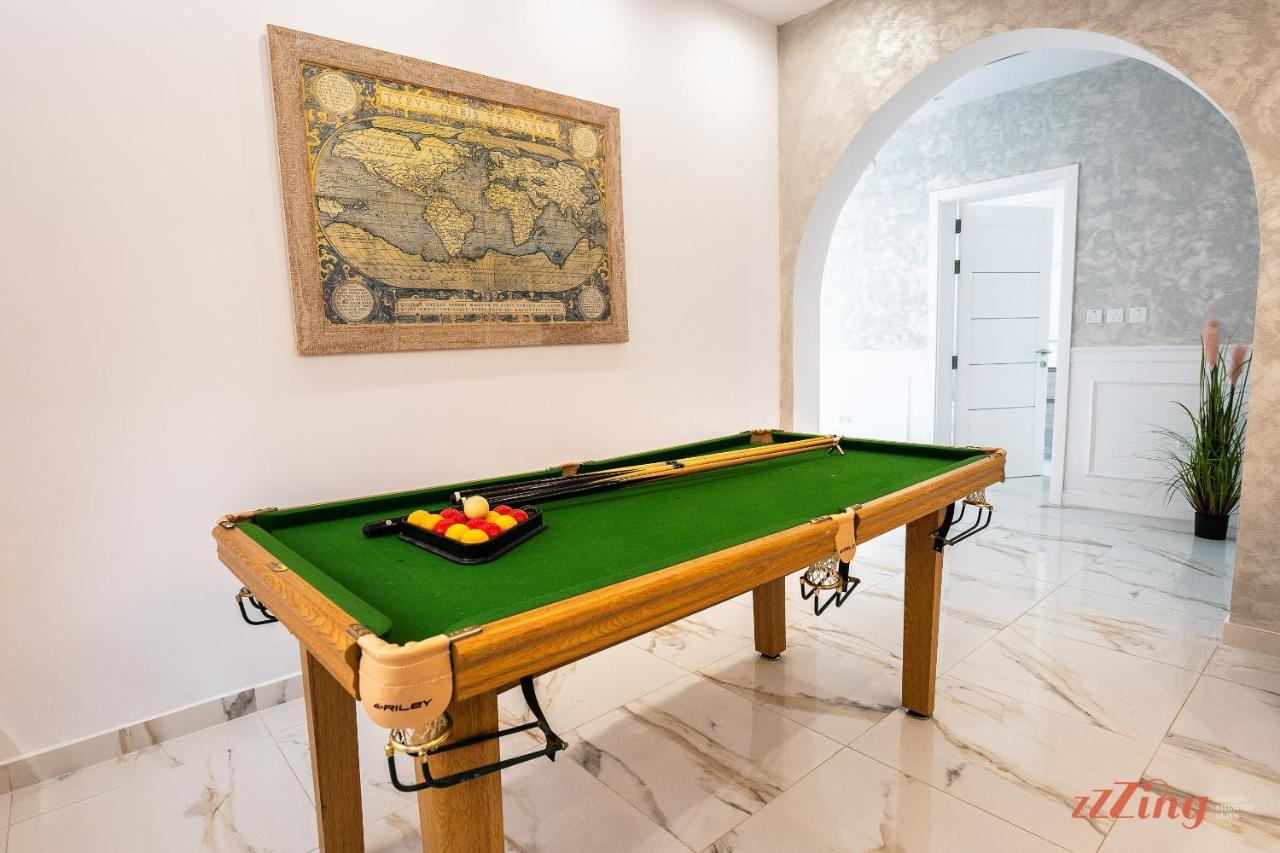 Stunning Holiday Villa With A Heated Jacuzzi 圣保罗湾城 外观 照片